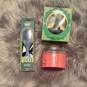 Wicked accesories lot